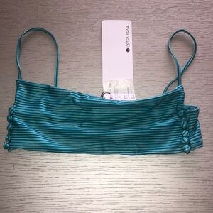 New ostra Brasil bikini top Size L
